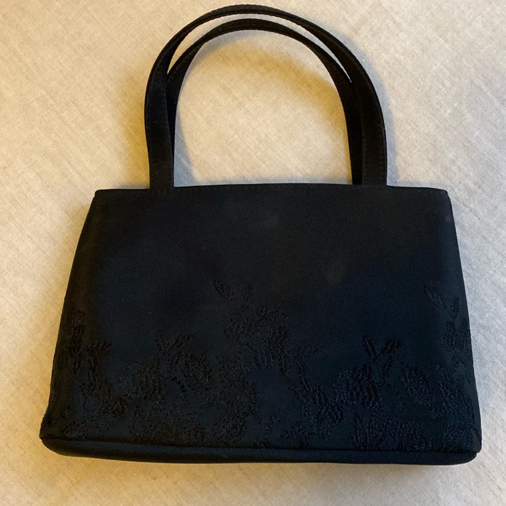 Sexy Embroidered Evening Bag.